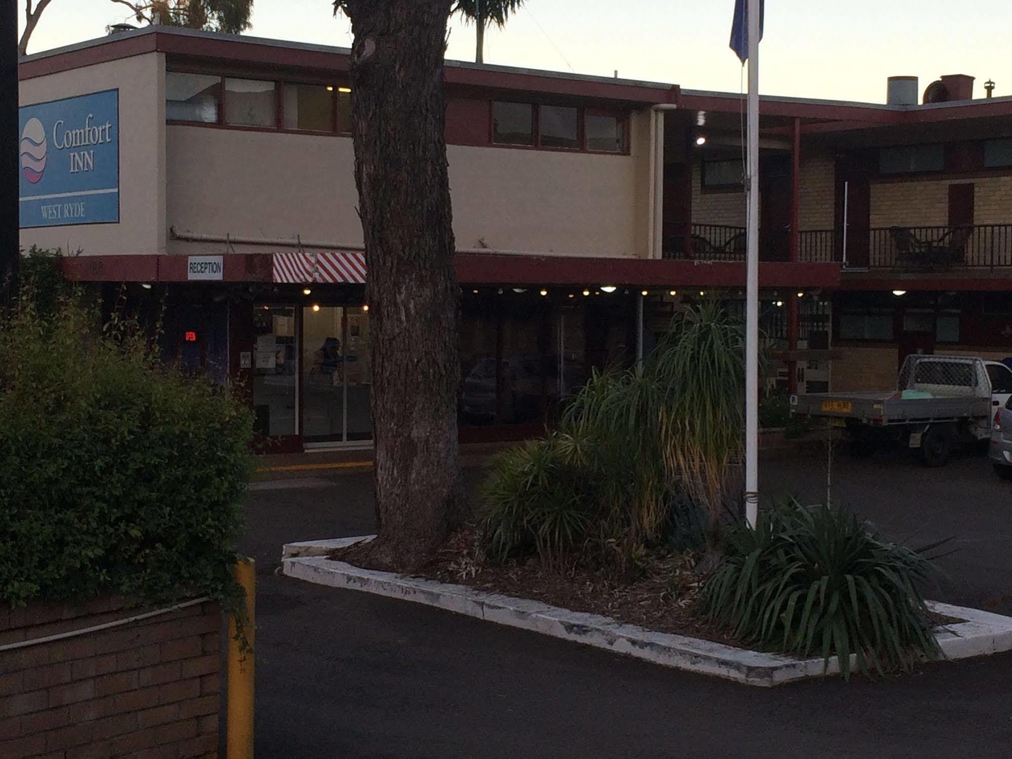 The Select Inn Ryde West Ryde Exterior photo